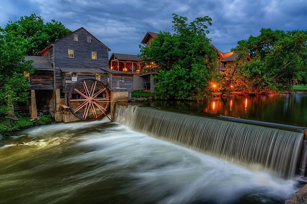 Magical Moments, Hot Tub, Wifi, 1089 Free Tickets Each Paid Day, Dollywood And More Gatlinburg Exteriér fotografie